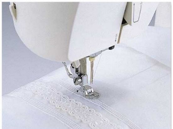 Picture of Brother Pin Tuck Foot (Vertical)