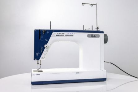 Picture of Little Rebel - Quilting Machine